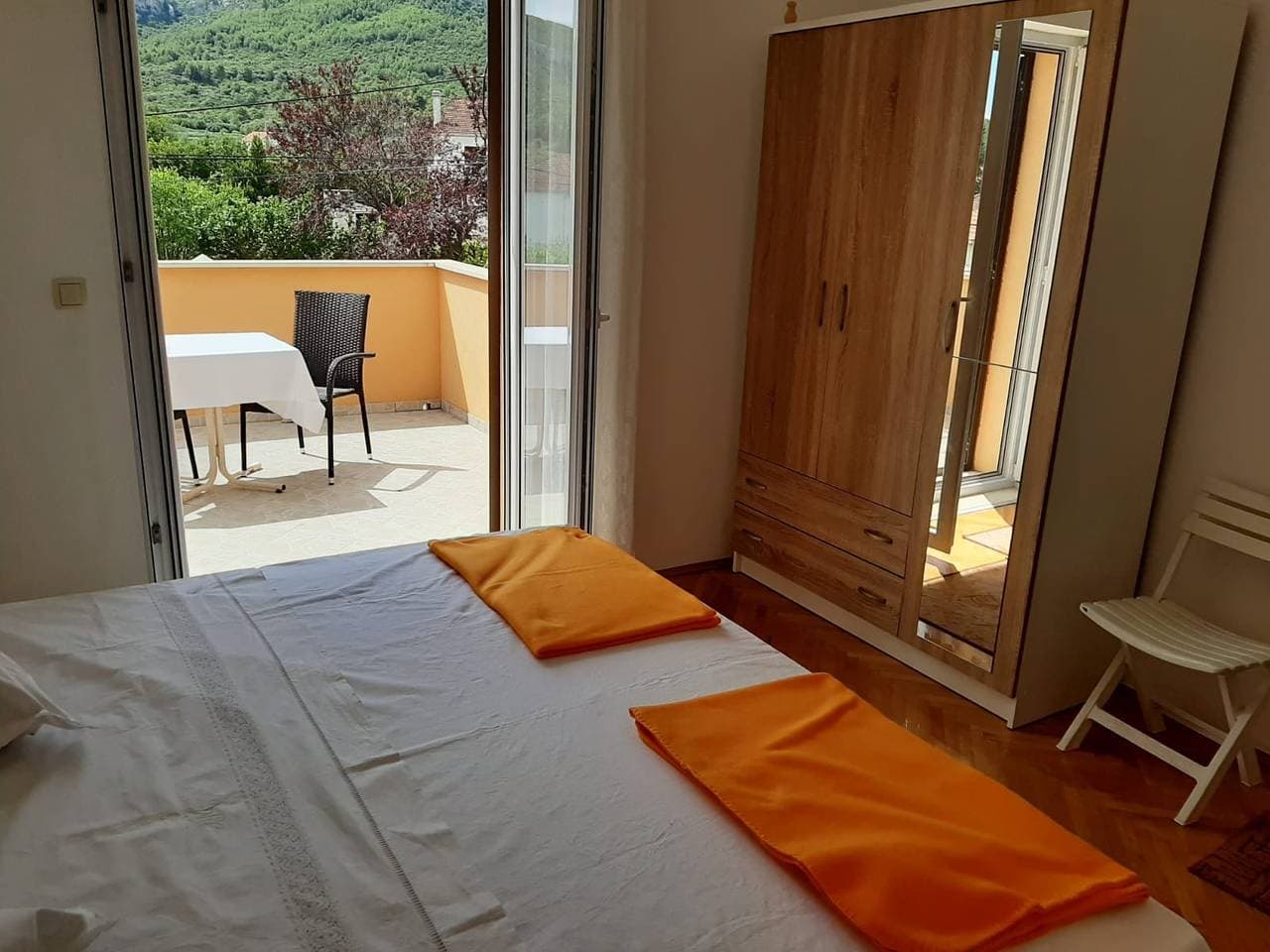 Zimmer mit Terrasse Jelsa, Hvar -a 1