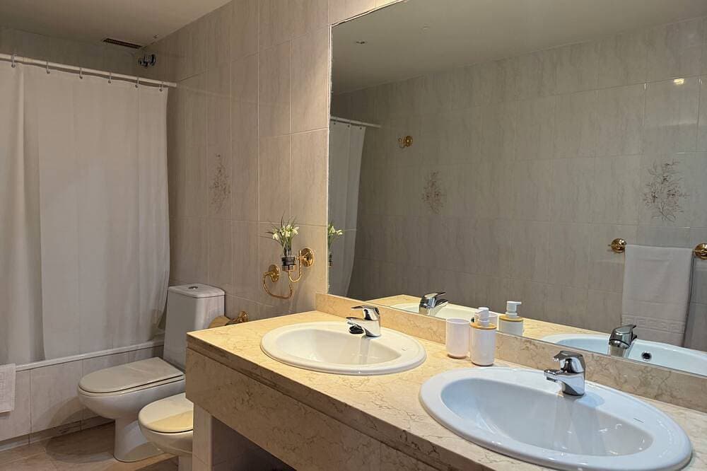 Foto 7 von 17: Penthouse Sierra and River with AC & Wi-Fi