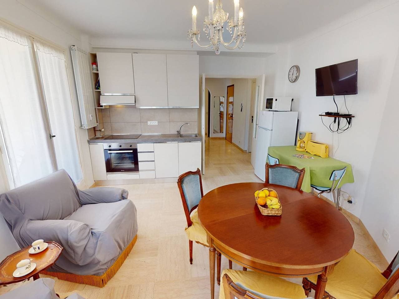 Foto 4 von 18: Schöne und gemütliche 3-Zimmer-Wohnung mit Balkon und Meerblick