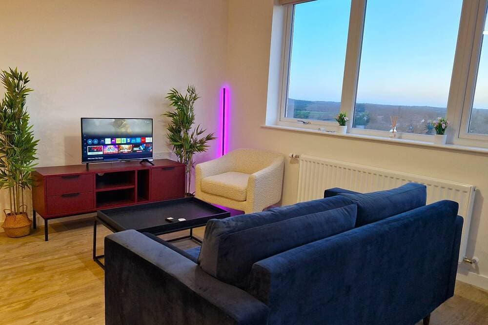 Foto 6 von 12: Gorgeous Riverside Apartment | Free Parking & Wi-Fi