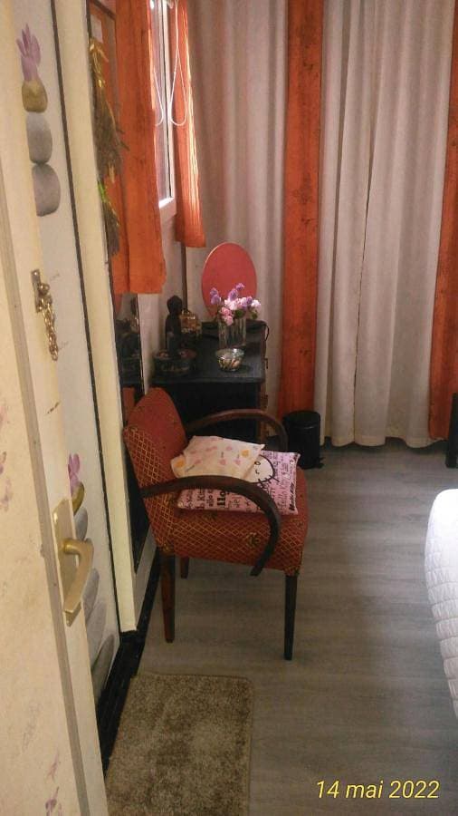 Foto 3 von 8: Double Room with Shared Bathroom