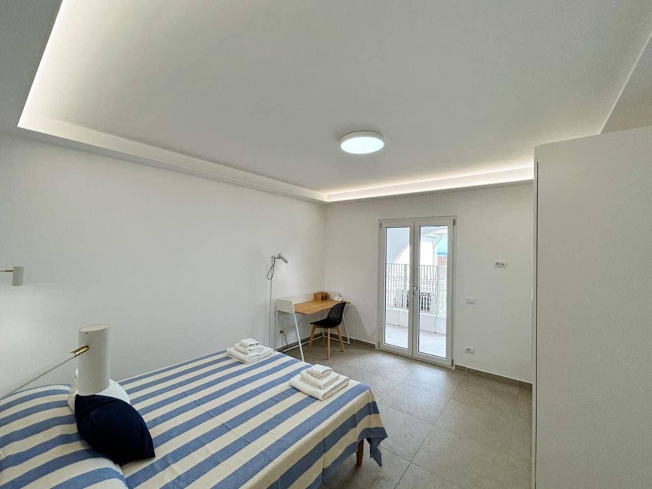 Foto 12 von 35: Two-Bedroom Apartment with Terrace and Sea View