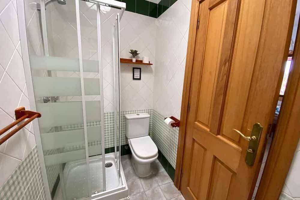 Foto 8 von 30: Villa in der Nähe des Meeres mit privatem beheiztem Pool, Parkplatz, Terrasse und Grill.