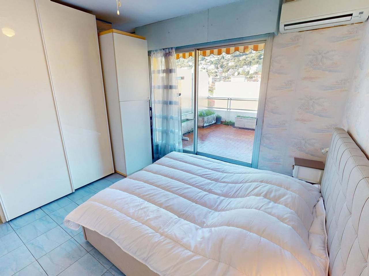 Foto 6 von 12: Angenehmes 2Z letzte Etage mit großer Terrasse und Privatparkplatz