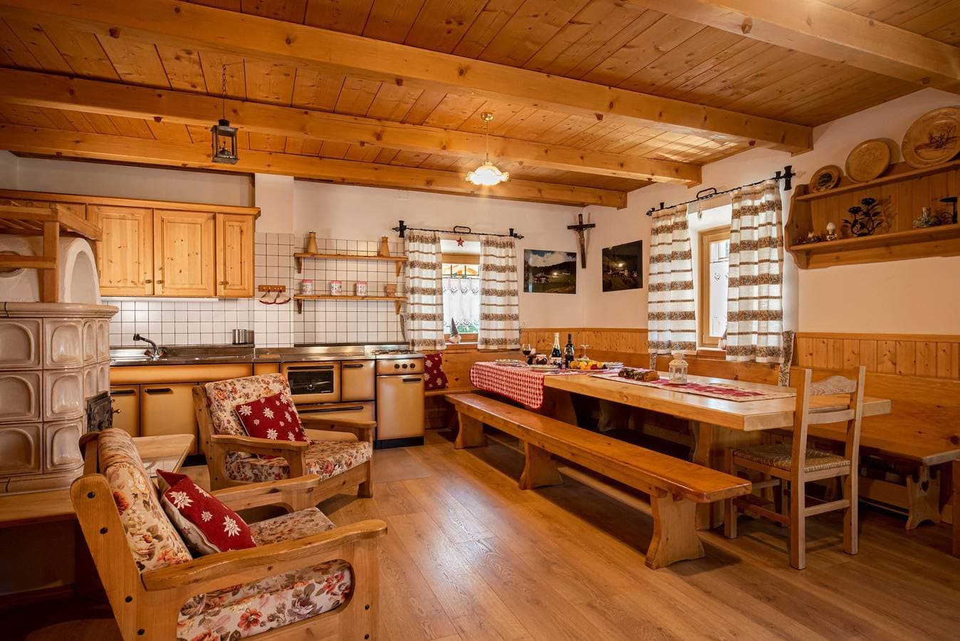Foto 4 von 42: Chalet „Baita dei Minatori Val dei Mocheni“ mit Bergblick, privater Terrasse & WLAN