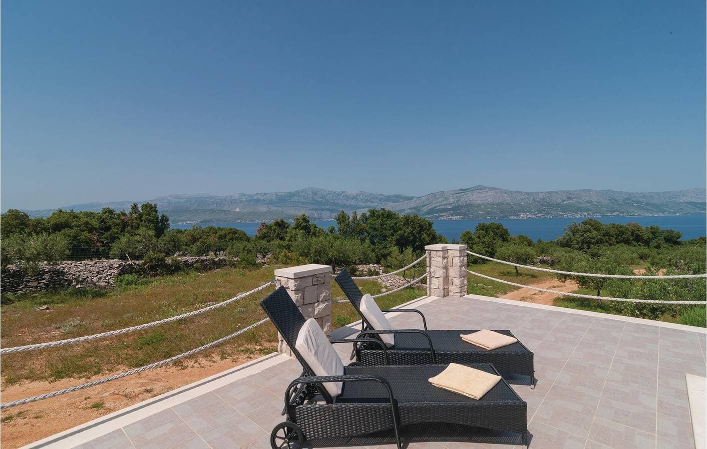 Foto 10 von 38: Gemütliche Ferienwohnung mit Pool, Terrasse und 2 km Entfernung zum Strand