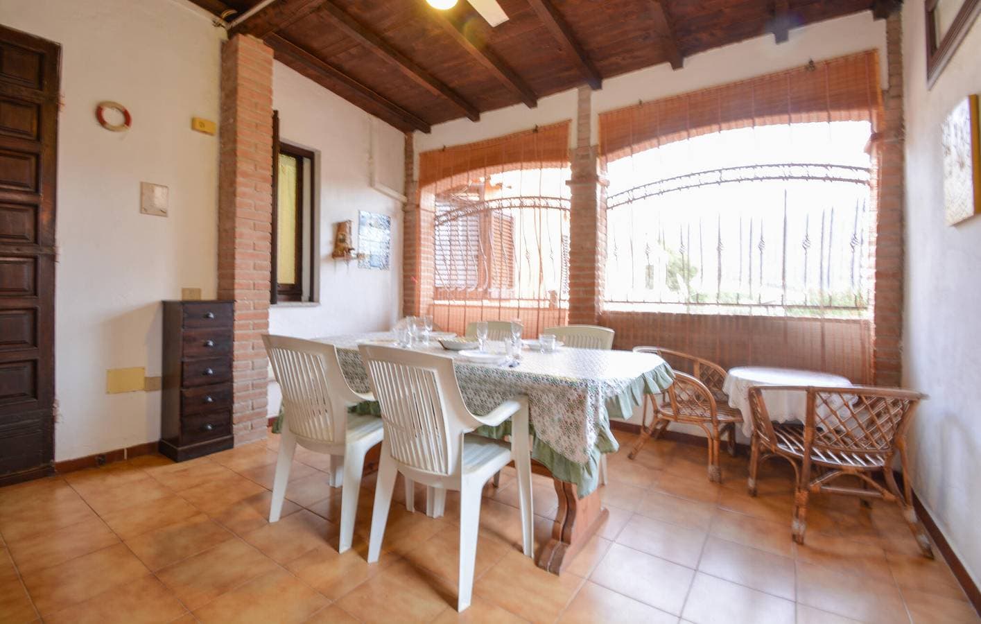 Gemütliche Ferienwohnung in der Nähe von Genn'e Mari Beach 1