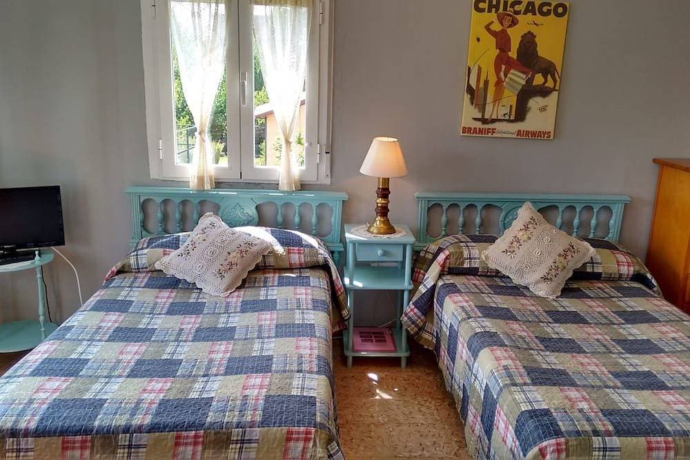 Foto 4 von 16: Ideale Haustiere: Wohnung in Haus mit Garten - erster Stock.