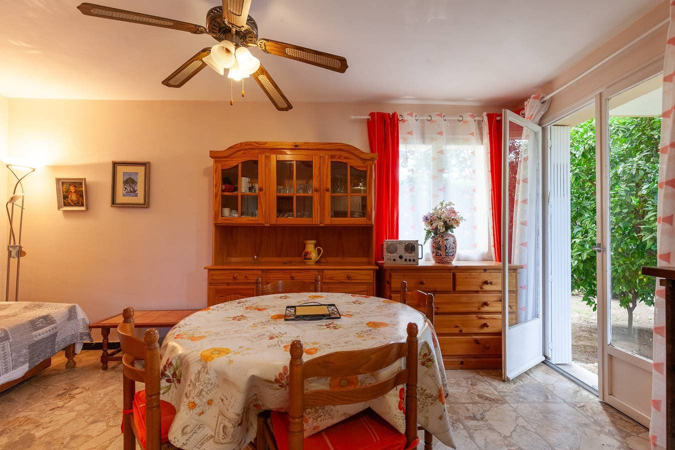 Foto 5 von 22: Ferienwohnung 'Appartement Dans Cadre De Verdure' mit privater Terrasse, privatem Garten und WLAN