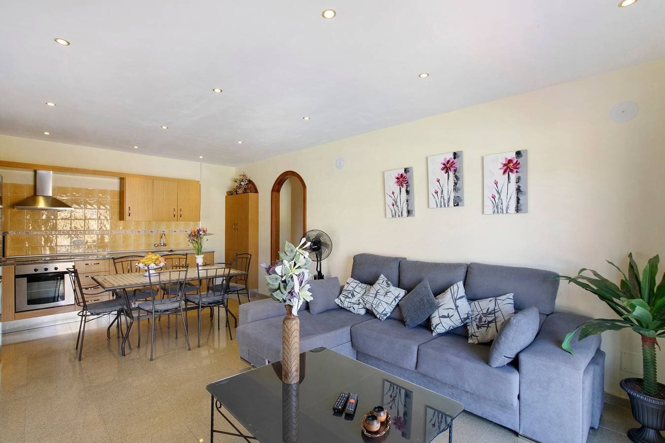 Foto 8 von 25: Ferienhaus 'Villa Tazana' mit Meerblick, Pool und WLAN