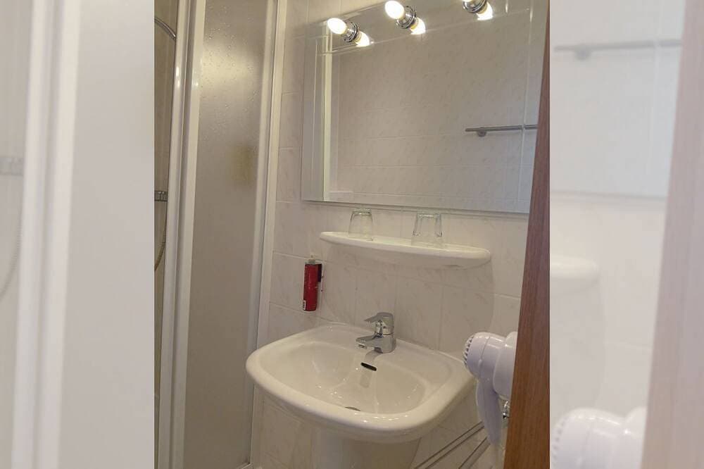 Foto 9 von 30: Zweibettzimmer - Hotel Harzresidenz