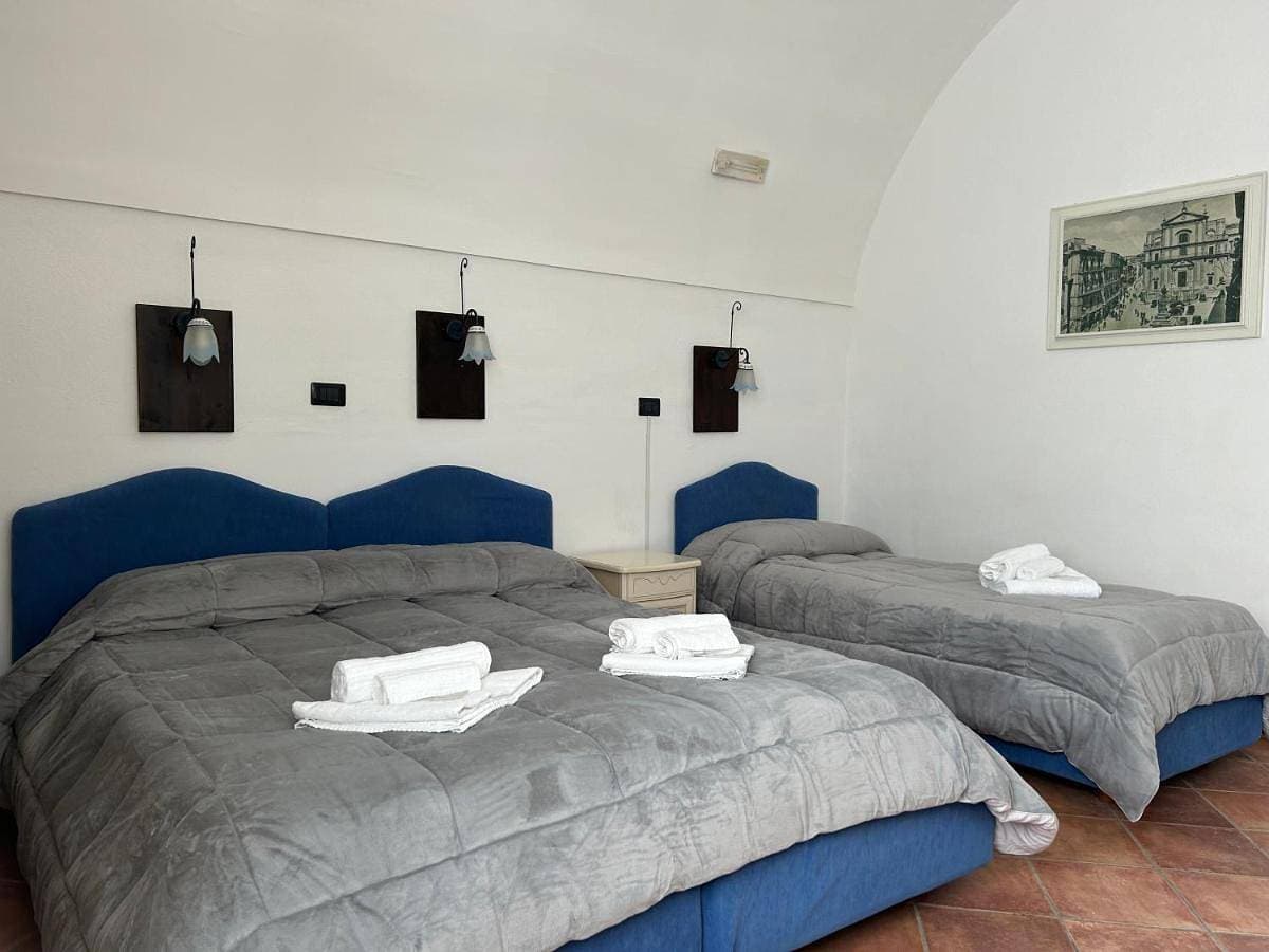 Foto 2 von 9: Triple Room