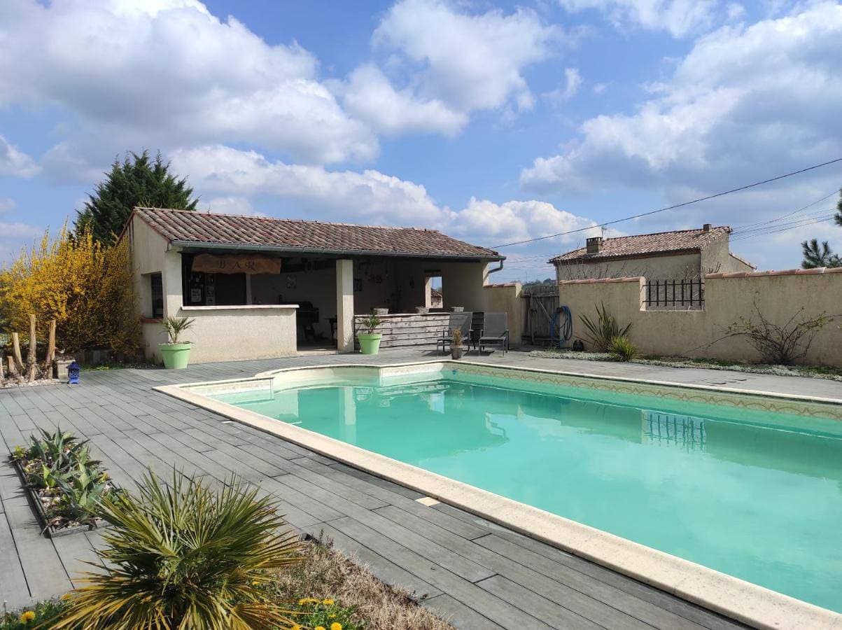 La mini ferme avec piscine 1