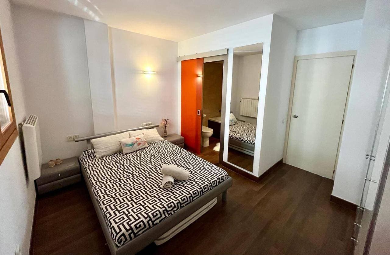Foto 9 von 9: Double Room with Private Bathroom