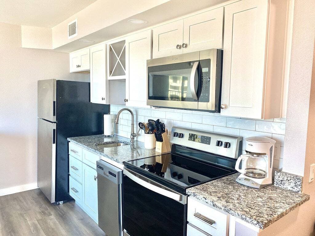 Foto 2 von 14: Sandcastle Condominiums Unit 202