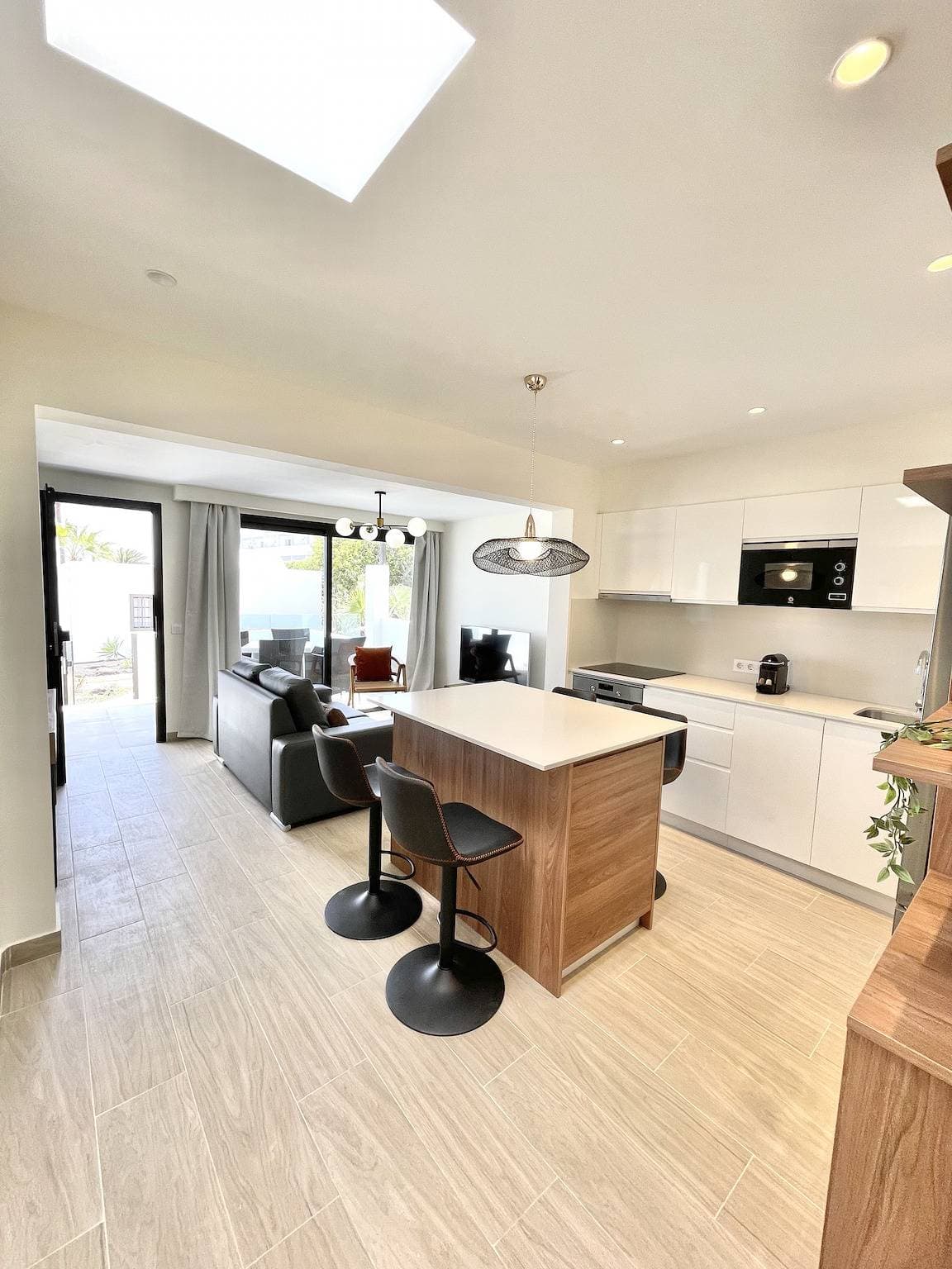 Casahost Bastian Beach 1