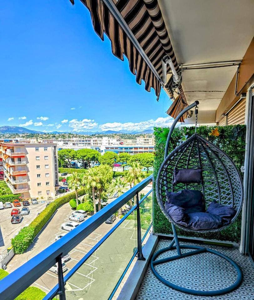 Foto 12 von 27: Studio Apartment with King Bed