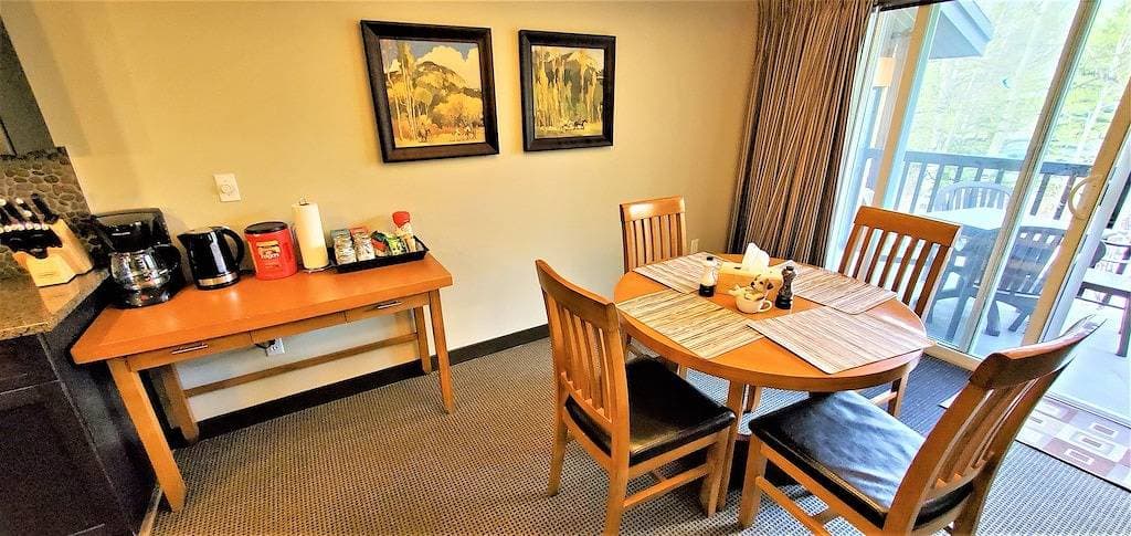 Luxurious Multi-level Condo in Premium Resort 1