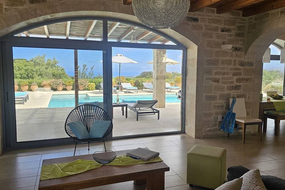 Foto 10 von 30: Naturstein - Villa Lemoni mit traumhaftem Ausblick und beheizbarem Pool