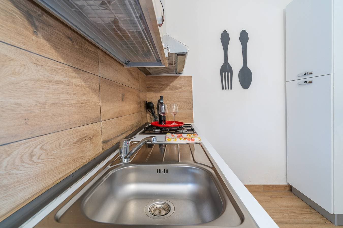 Foto 10 von 42: Villa 'Gioia Fontane Bianche' mit Meerblick, WLAN und Klimaanlage