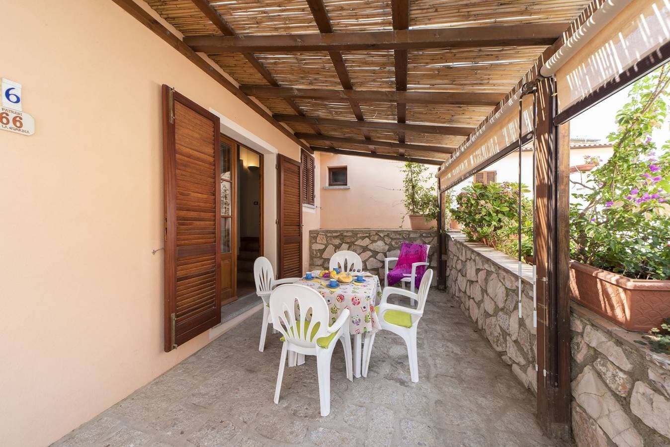 Foto 8 von 24: Ferienwohnung für 4 Personen mit Balkon