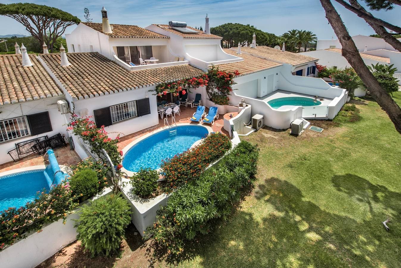 Foto 3 von 17: Villa "Mng Elliott 71" mit privatem Pool und WLAN