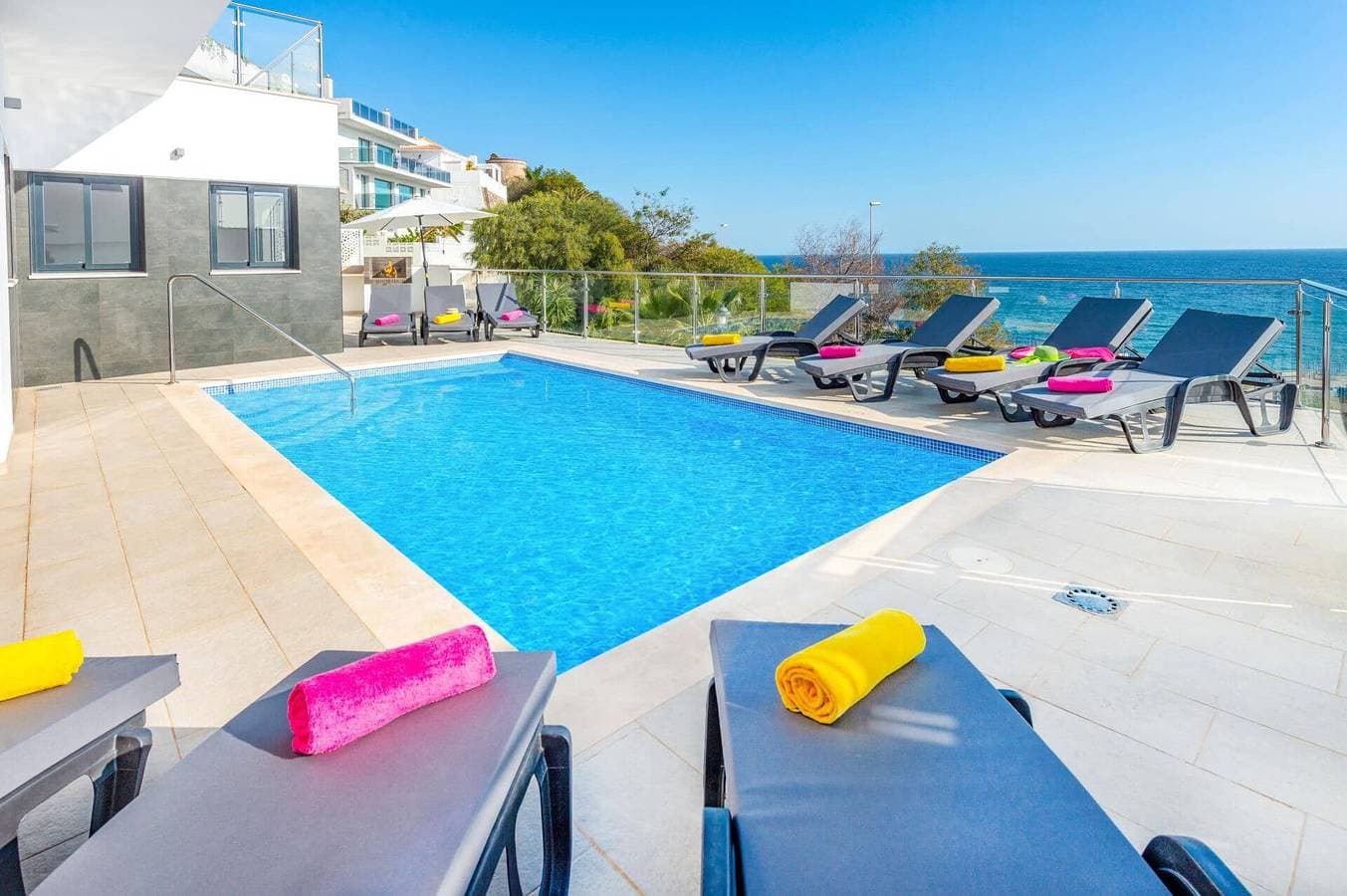 Foto 3 von 32: Villa für 10 Personen mit Garten