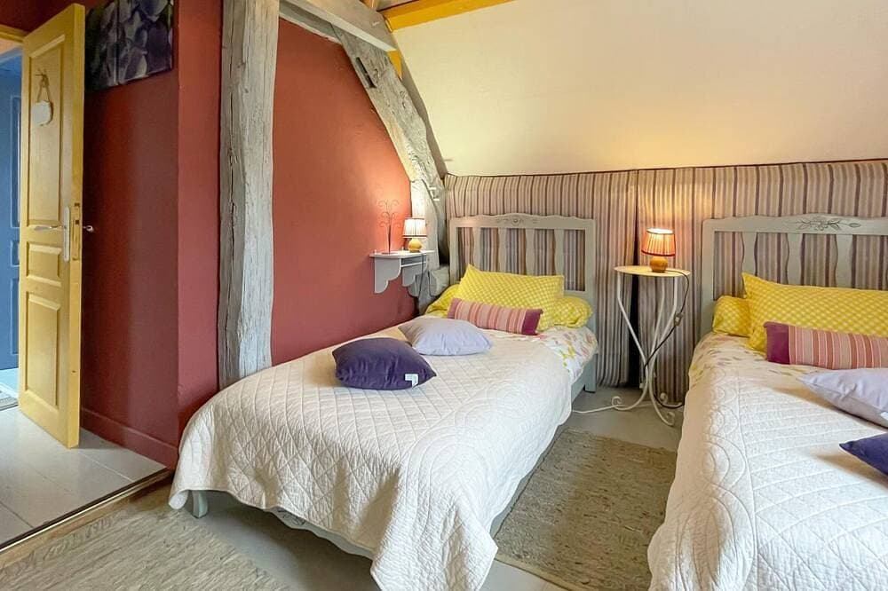 Foto 3 von 26: La Bergerie: Historisches Haus mit englischem Garten, 2 Schlafzimmer