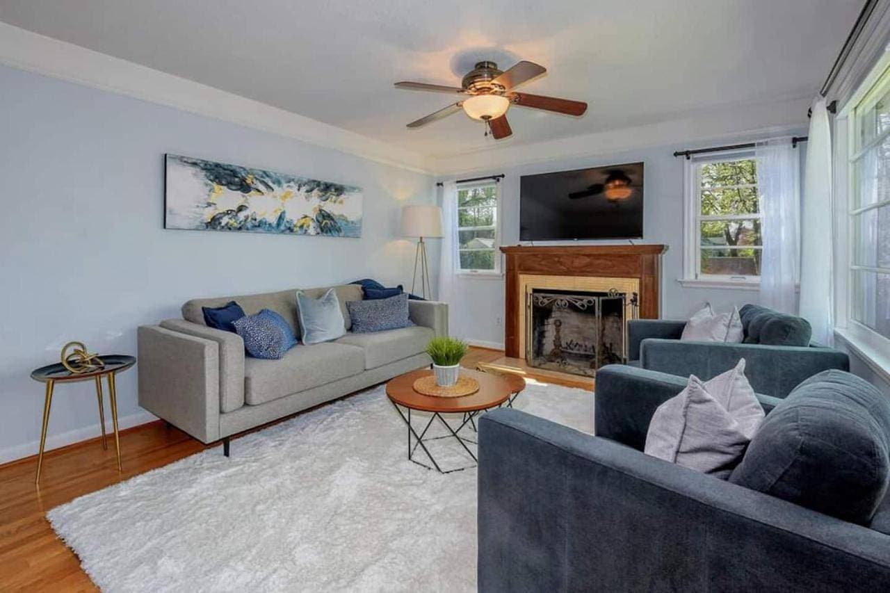 Style Meets Comfort in Beautiful Design 1