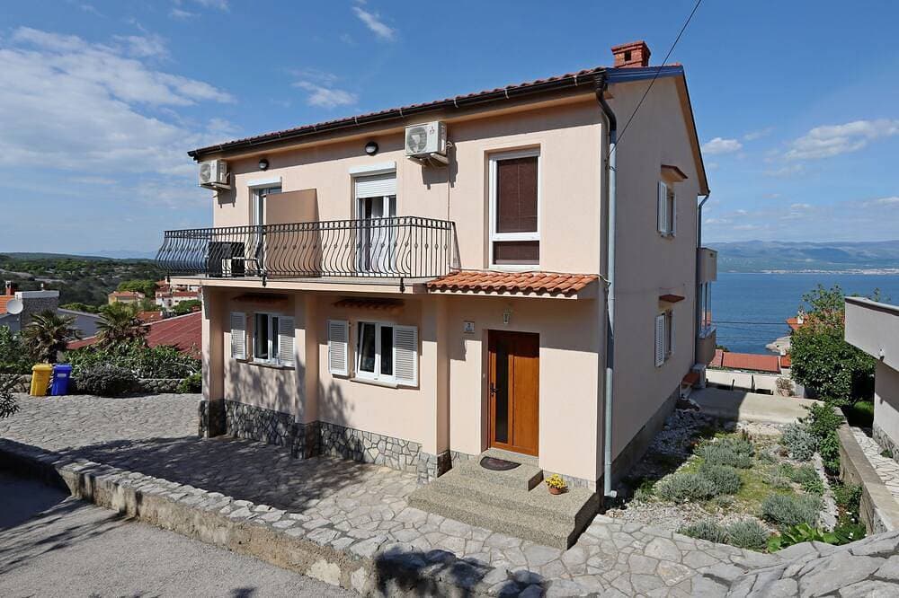 Foto 4 von 16: 1-Zimmer-Ferienwohnung mit Terrasse und Meerblick Vrbnik, Krk