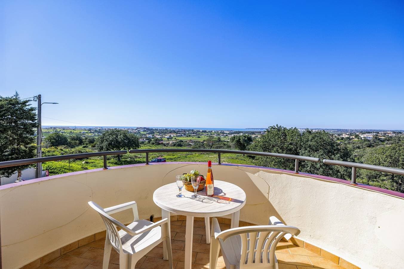 Foto 11 von 22: Villa für 6 Personen mit Garten