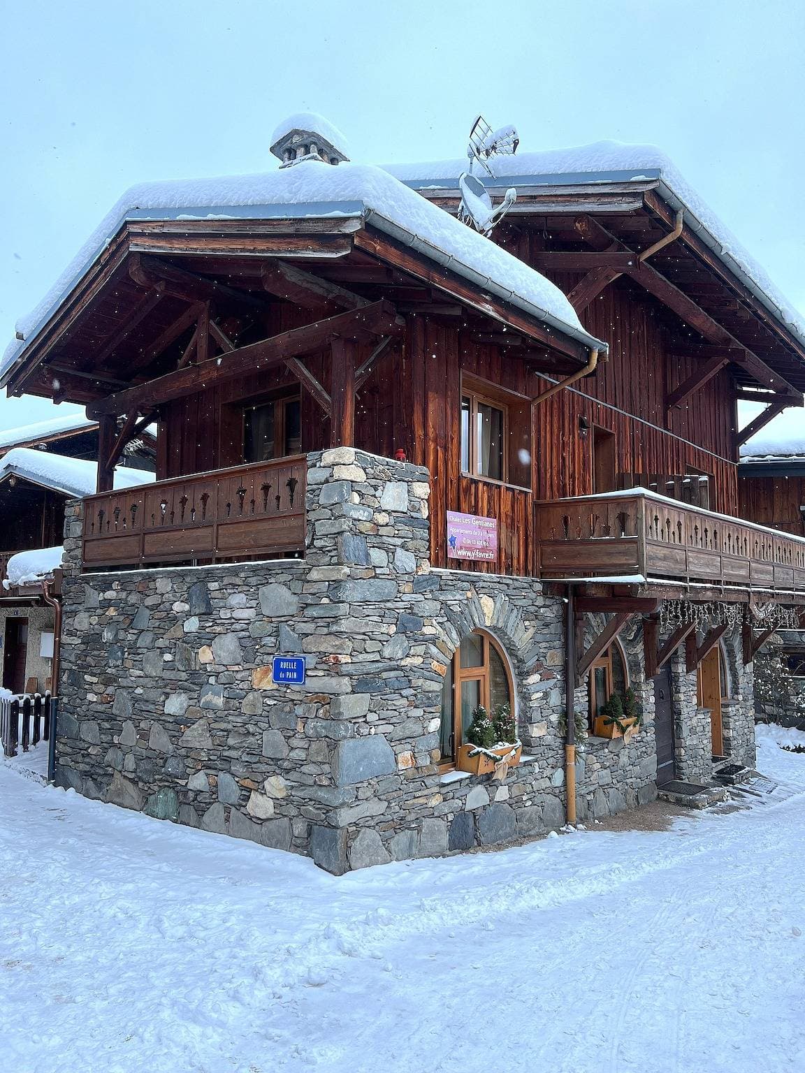 Foto 12 von 17: Ferienwohnung "L'edelweiss" mit Bergblick, privater Terrasse und WLAN