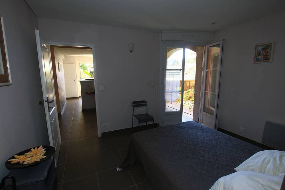 Foto 5 von 29: Haus mit Pool und Garten