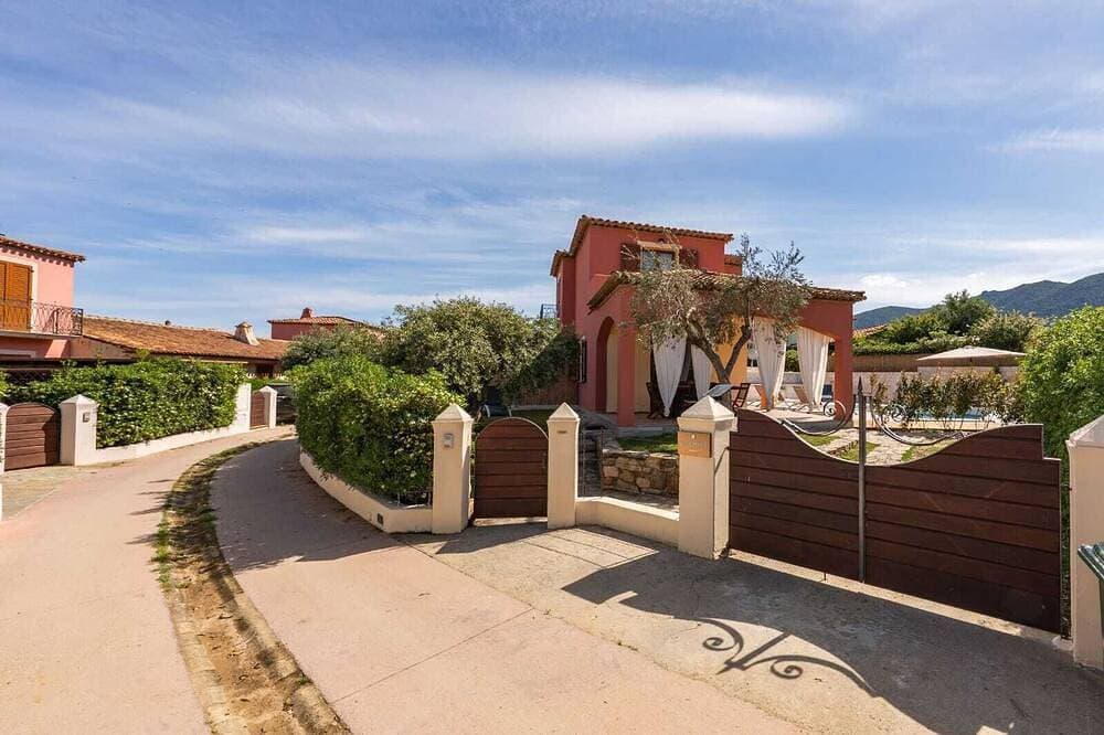 Foto 6 von 30: Meeresvilla Für Familien Mit Veranda Und Garten