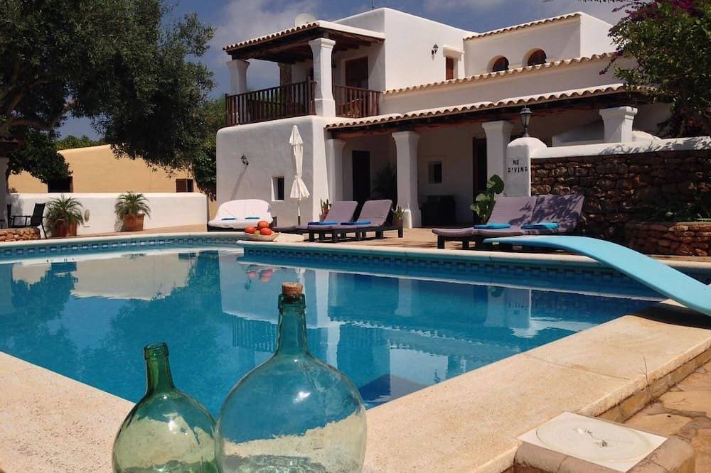 Renoviertes Ferienhaus in Sant Carles De Peralta mit Eigenem Pool 1