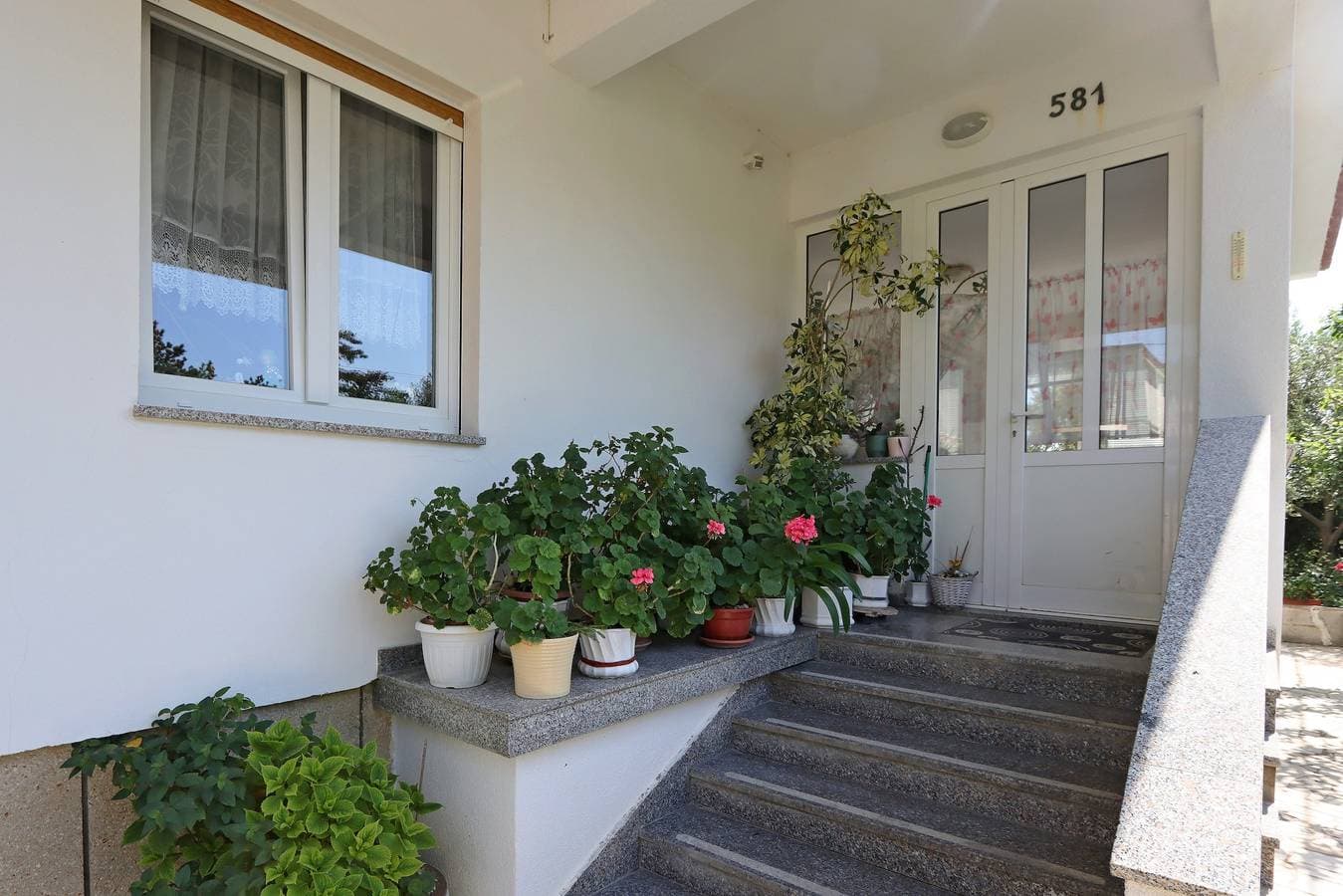 Foto 6 von 25: Zimmer mit Balkon Banjol, Rab S-19692-a