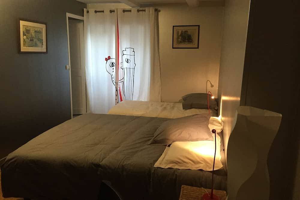 Foto 6 von 23: 4 * Ferienhaus Charme, mitten im alten Dorf, Terrasse, Wi-Fi,