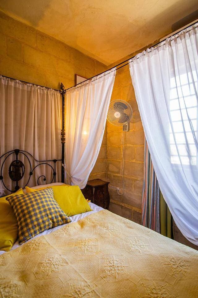 Foto 9 von 18: Double Room with Shared Bathroom