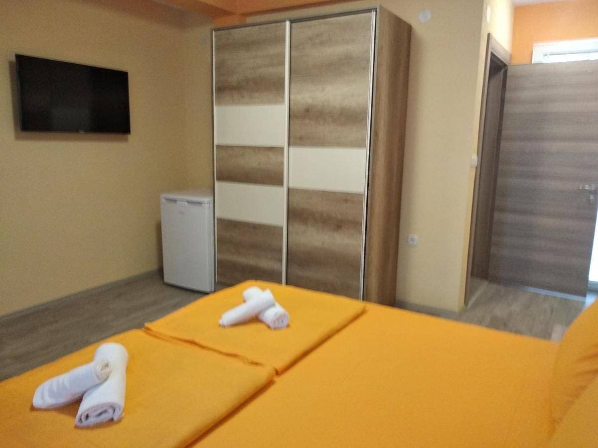 Foto 4 von 8: Double Room with Balcony