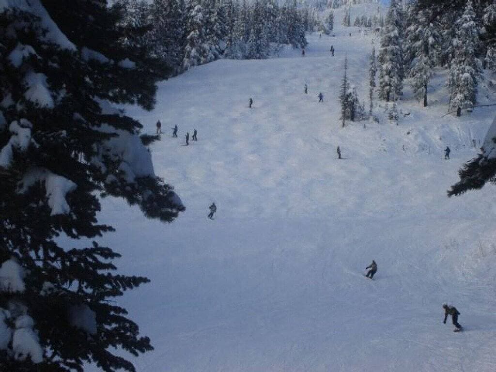 Foto 8 von 12: Beeindruckende Geräumige Blick auf die Berge Condo