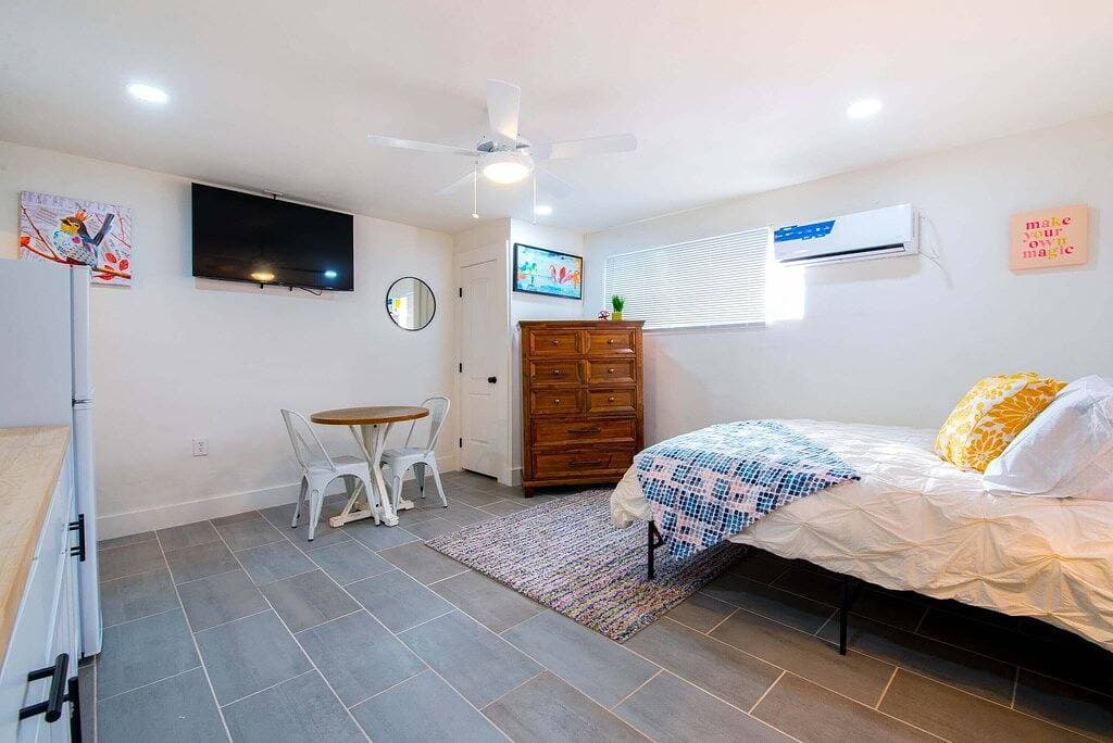 Foto 9 von 13: Stylish Charming Guesthouse in Central El Paso Edit