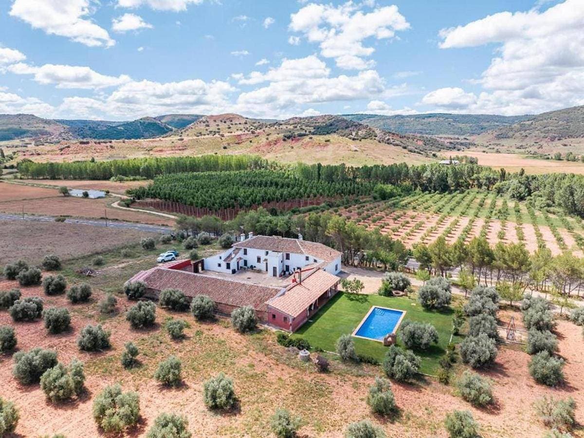 Foto 5 von 42: Six-Bedroom Holiday Home