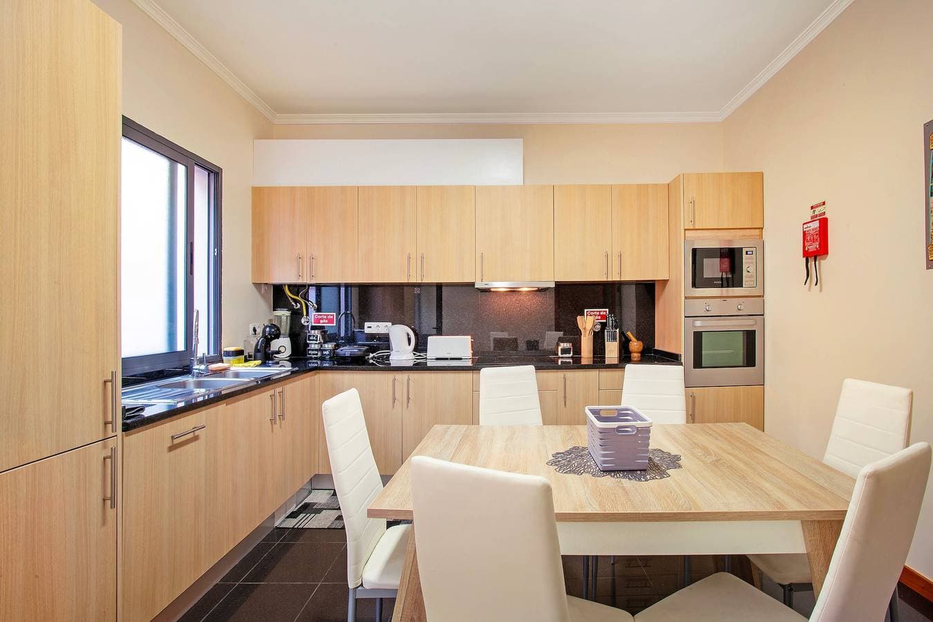 Foto 7 von 28: Ferienhaus "Moradia Casa Feliz" mit Privaten Terrassen und WLAN