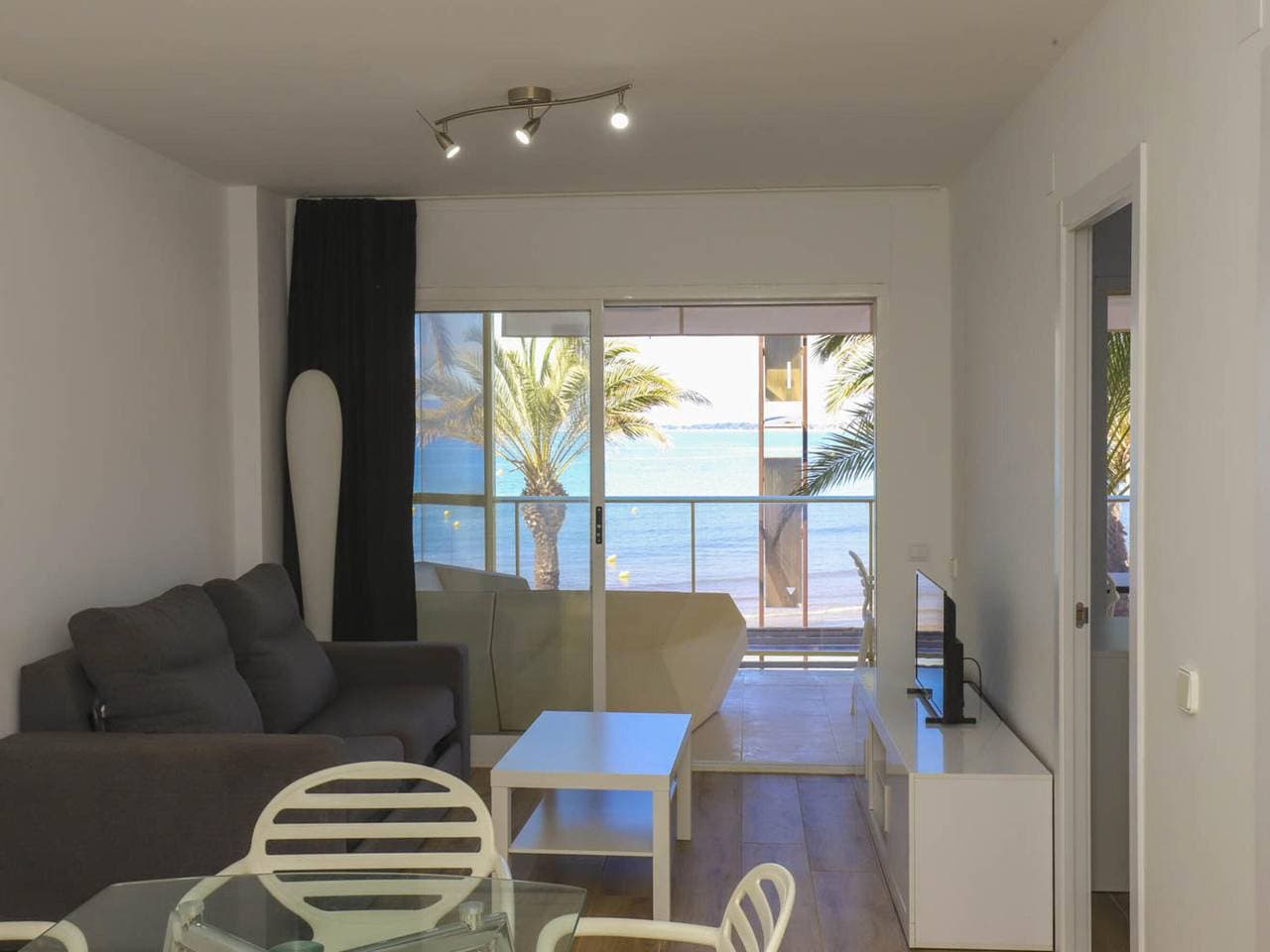 Foto 7 von 20: Modernes Apartment mit Meerblick, direktem Strandzugang und großer Terrasse in Salou
