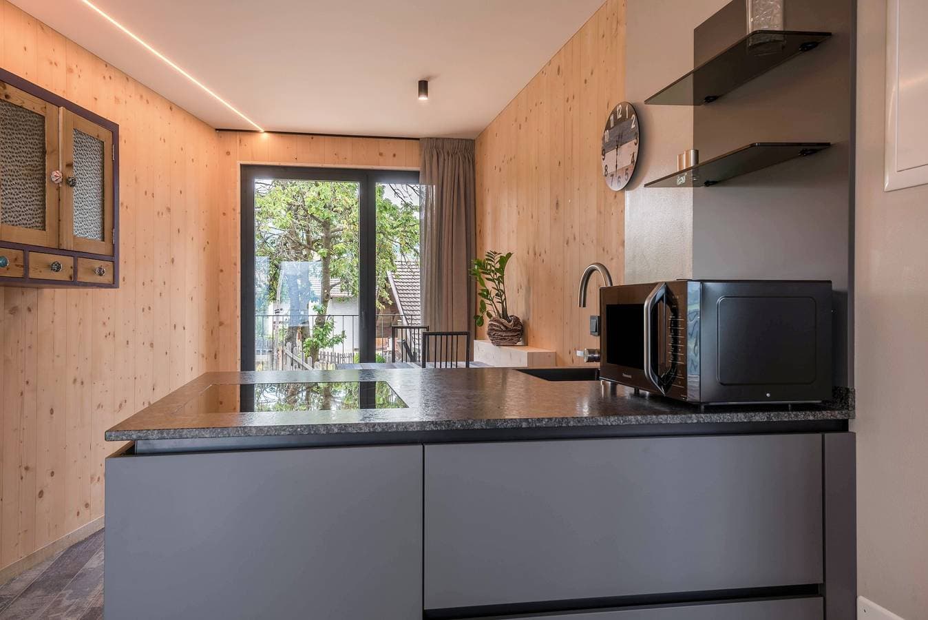 Foto 11 von 28: Aumia Ferienwohnung Turmalin" mit Bergblick und Terrasse