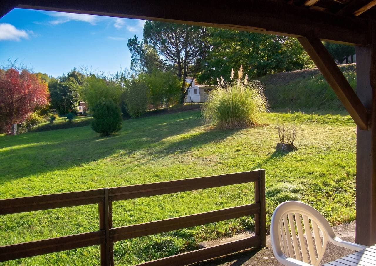 Foto 3 von 22: Charmantes Haus in Puy-l'Évêque mit Garten und Balkon