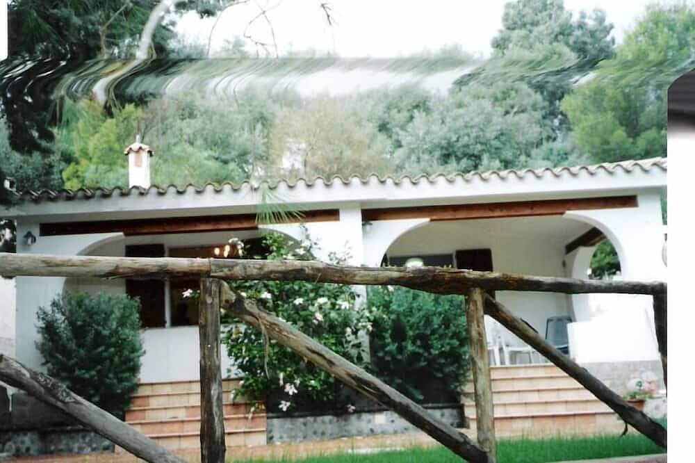 Foto 11 von 30: Unabhängige Villa mit exklusivem Grundstück Garten