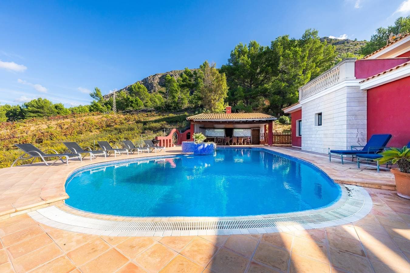 Foto 4 von 35: Wunderschönes Ferienhaus “Alta Vista” mit Panoramablick, Infinity Pool, Terrasse und WLAN