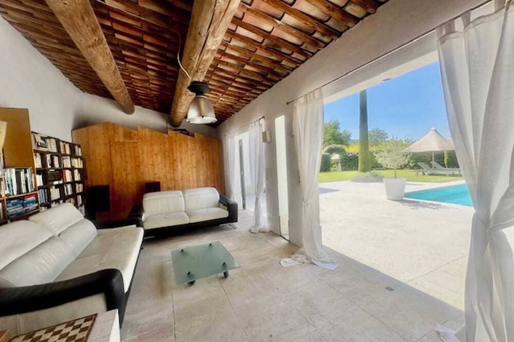 Foto 6 von 30: Haus Oliviers 5 *****beheiztes Schwimmbad Kingsize-Bett Klimaanlage Luxus