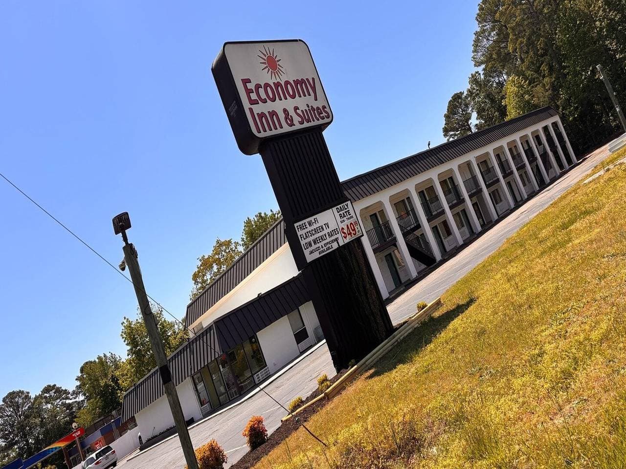 Foto 2 von 16: Kingsize-Bett | Rauchen | Newport News, Pennsylvania
